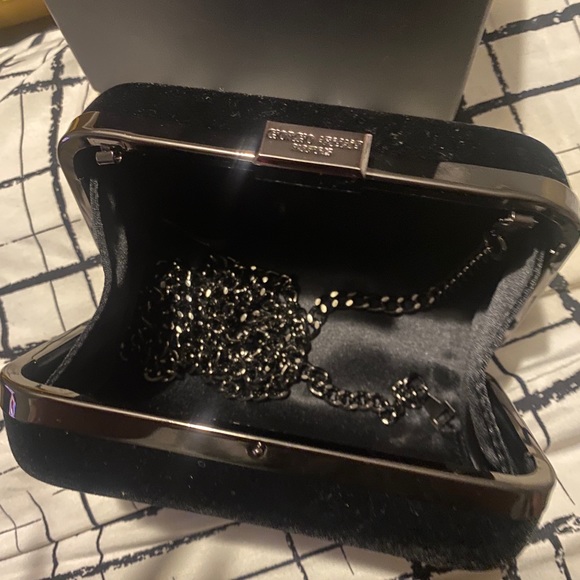 Giorgio Armani black velvet evening clutch with chain. - Picture 4 of 10